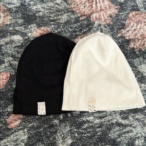 Childhoods Clothing 0-6 Black and Cream Beanies